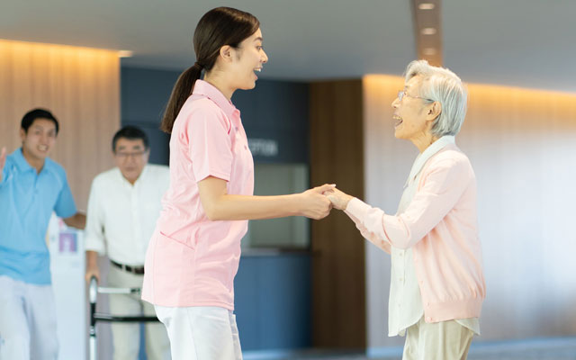 介護福祉士になるには