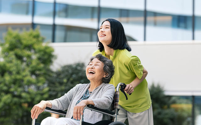 介護を仕事にする